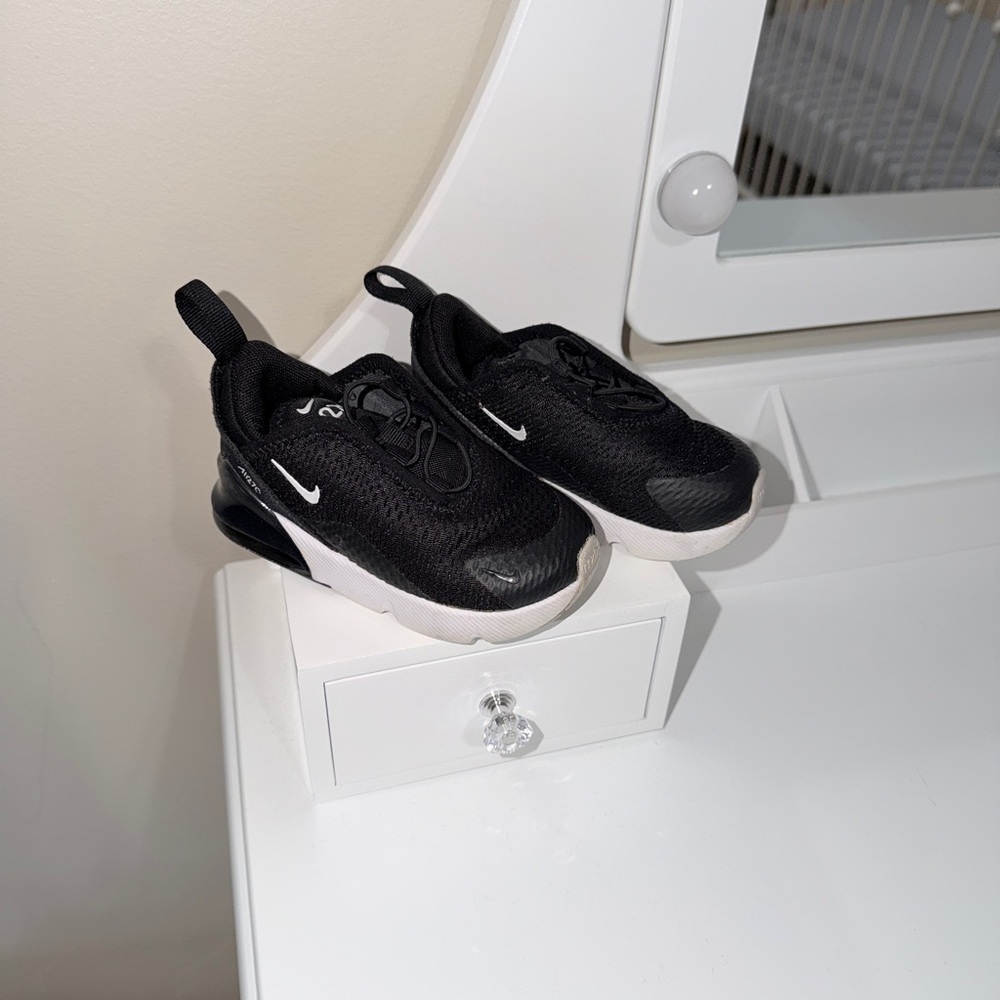 Nike Kids Air Maxes 7c